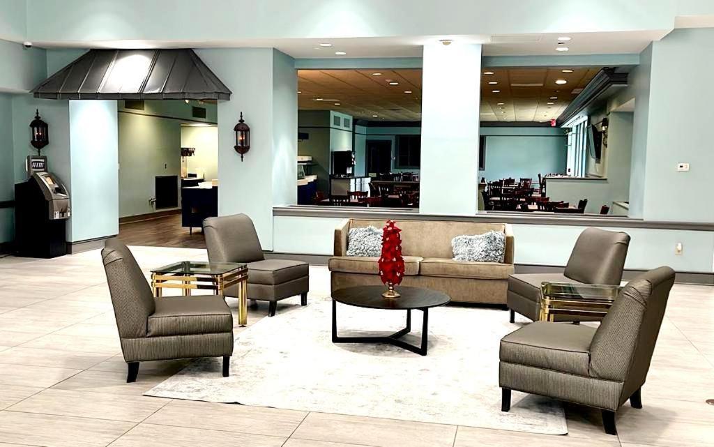 Clarion Inn & Suites フローレンス エクステリア 写真