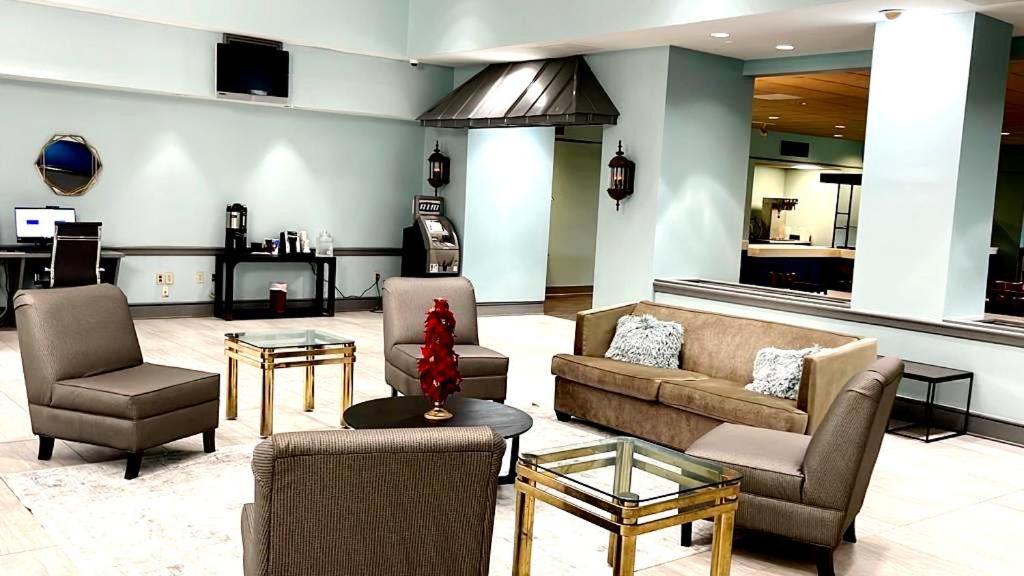 Clarion Inn & Suites フローレンス エクステリア 写真
