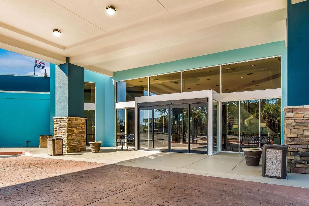 Clarion Inn & Suites フローレンス エクステリア 写真