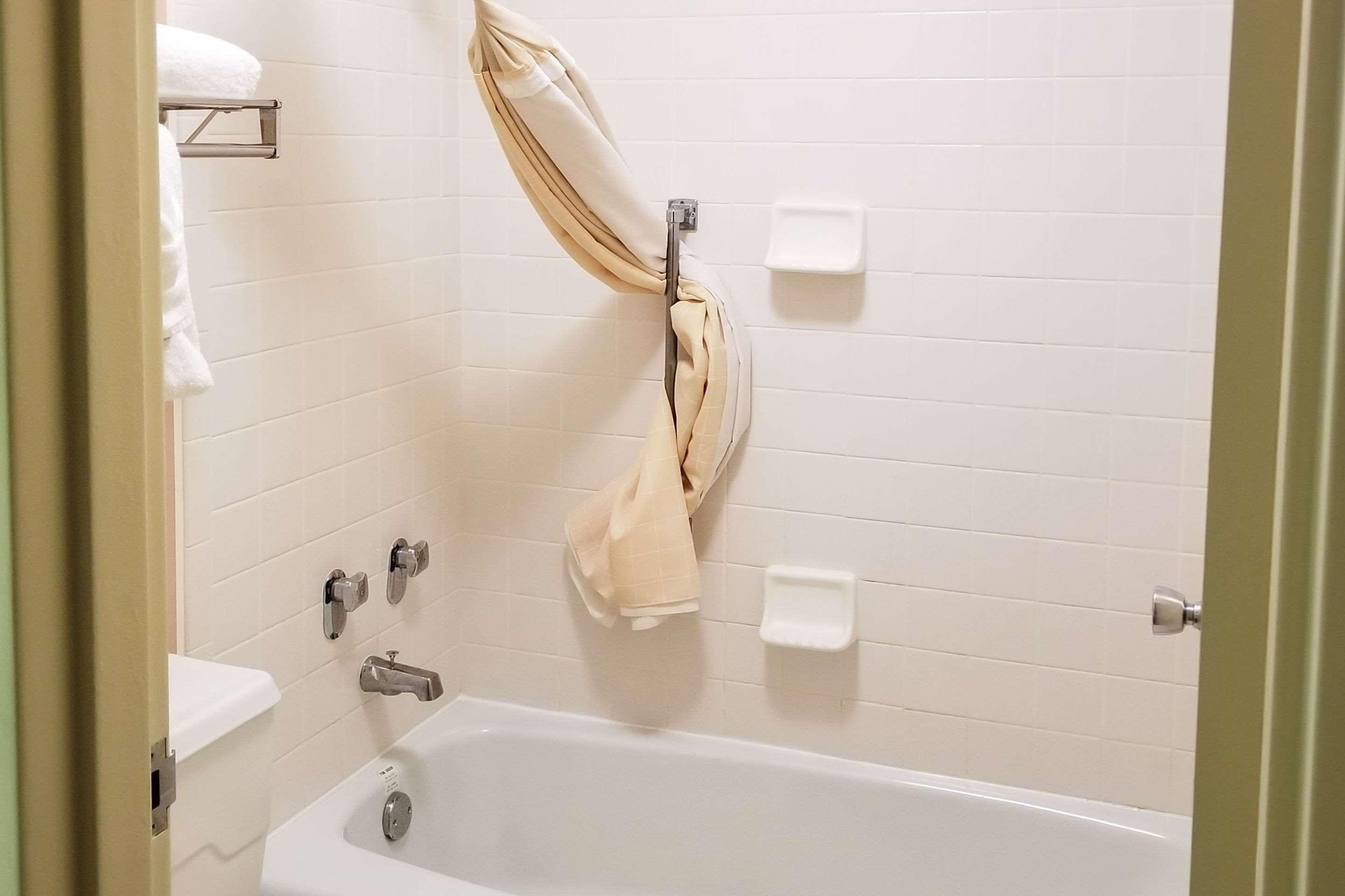 Clarion Inn & Suites フローレンス エクステリア 写真