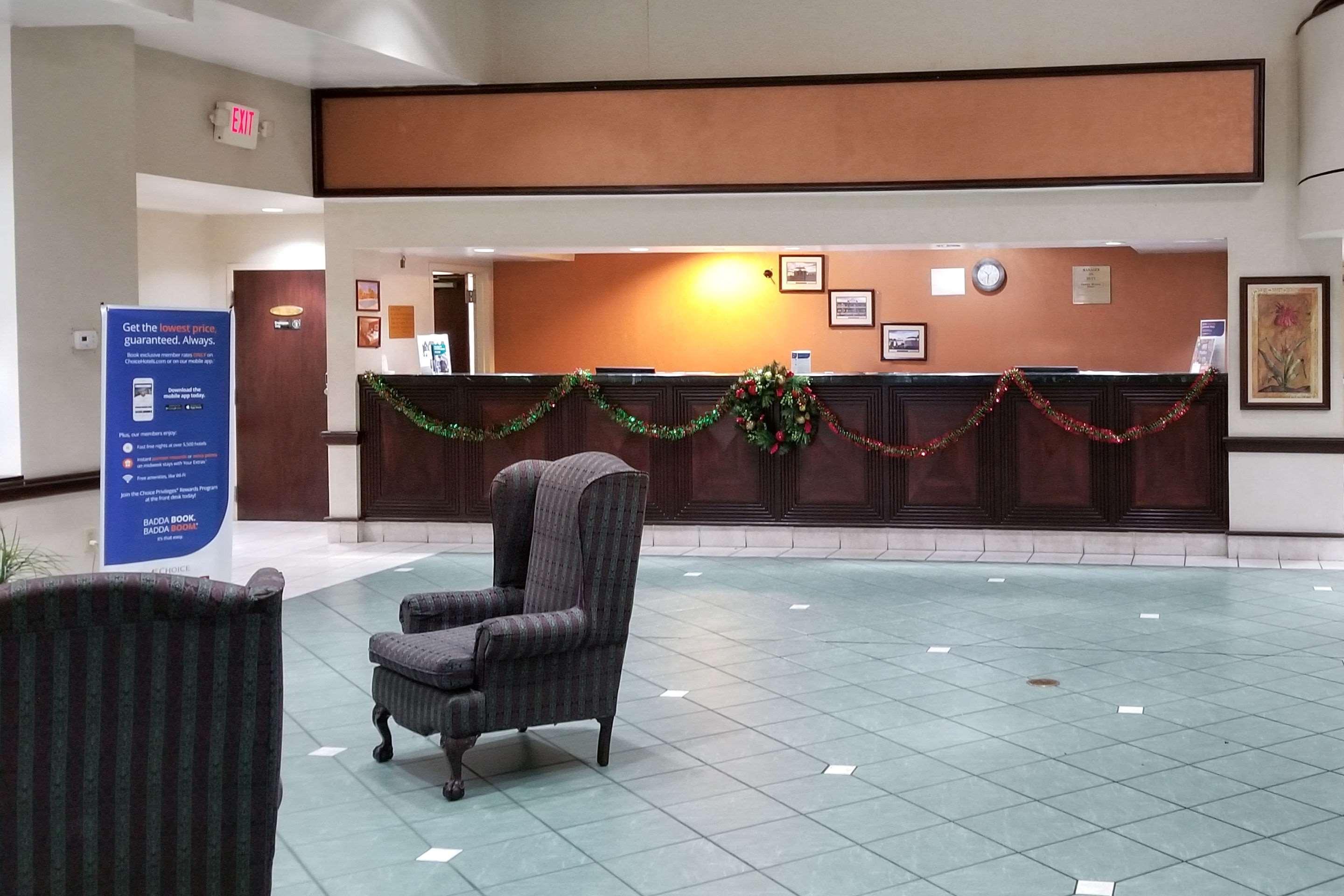Clarion Inn & Suites フローレンス エクステリア 写真