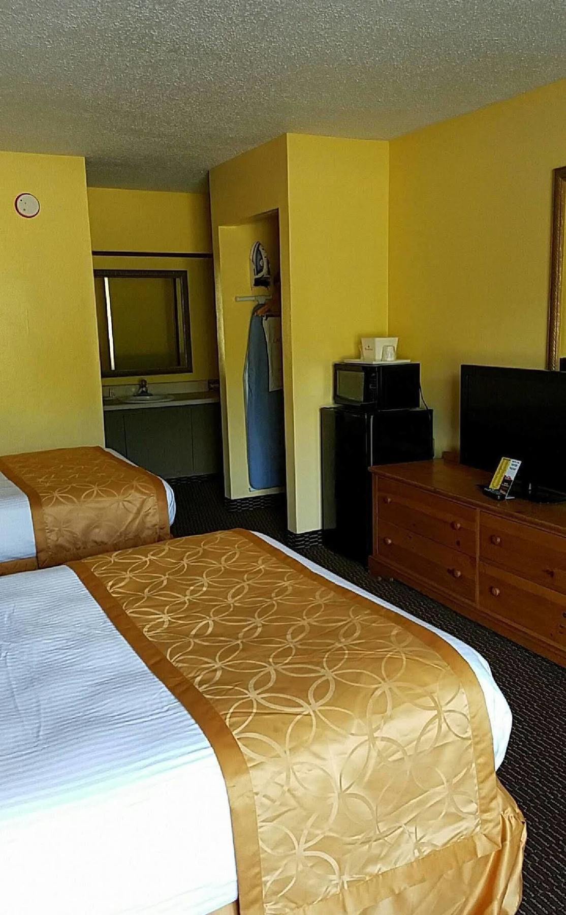 Clarion Inn & Suites フローレンス エクステリア 写真
